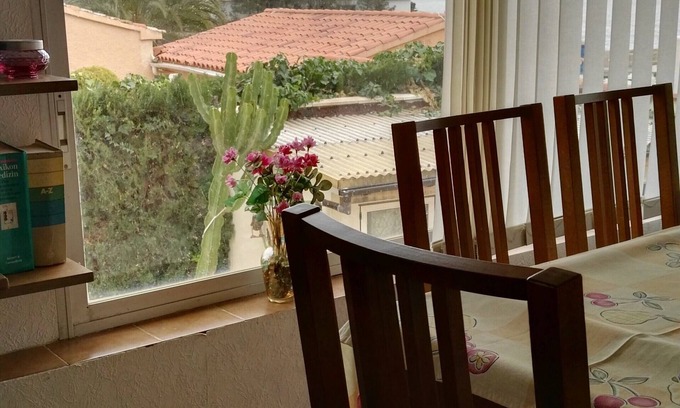 La Canuta Apartment | Large sunny apartment with sea view and pool