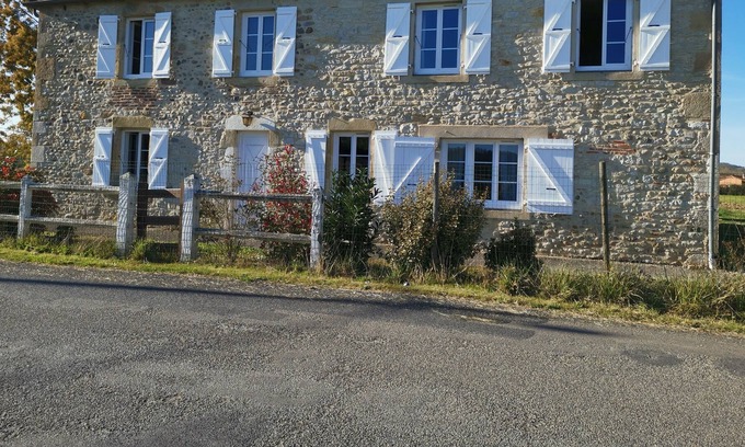 Girac House | Large traditional house