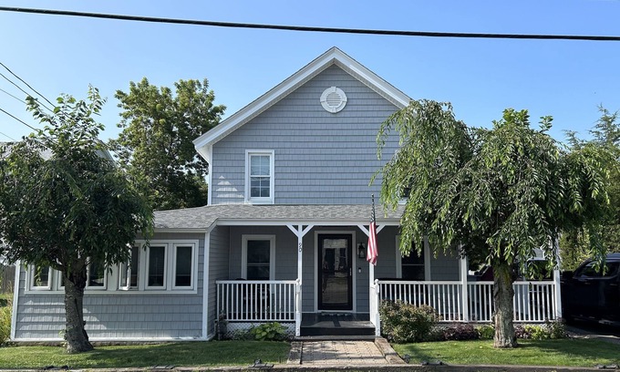 Green Harbor-Cedar Crest House | Large updated house just steps from the beach