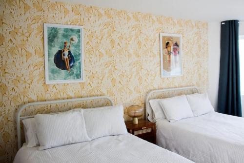 Rossmore House | Large Waterfront Home w 5 Ensuite Bathrooms