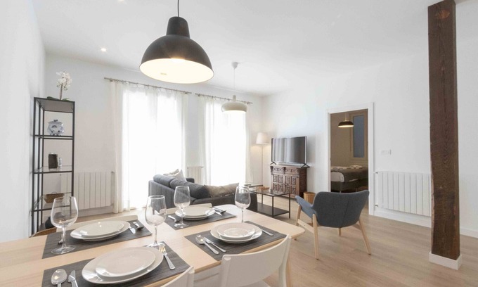San Sebastian Centro Apartment | Larramendi I | The Rentals Collection