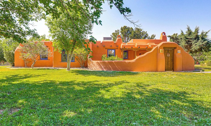 Mesilla Park House | Las Cruces Santa Fe-Style Adobe Home on 6 Acres!