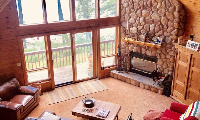 Stone Lake Cabin | Last-minute Discount for Stone Lake Cranberry Festival October 4!