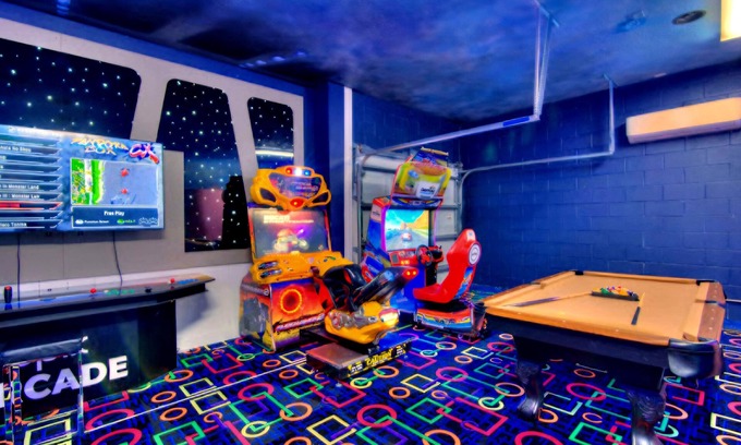Briargrove Villa | Last Minute Disney! Private Pool, Hot Tub, Game Room & Themed Bedrooms. Book Now! #35512