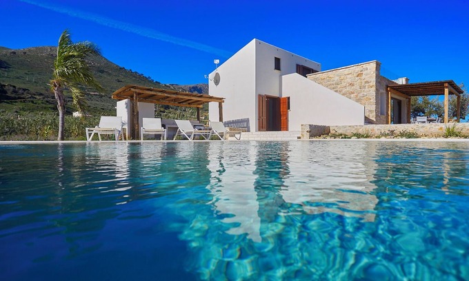 Scopello Villa | LAST MINUTE NOVEMBER - WWW.BAGLIORIDISICILIA.COM