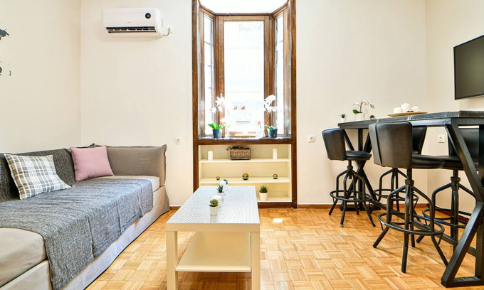 Ilisia Apartment | Lavatera boutique bnb aprt for 4 in Central Athens near Concert Hall