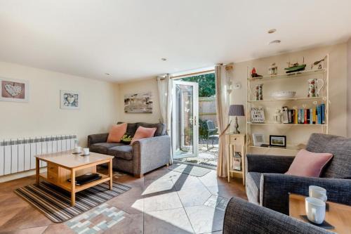 Weybourne House | Lavender Cottage