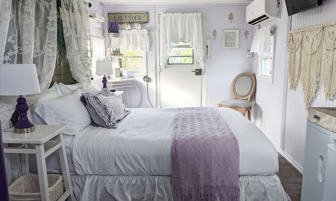 Sequim Hotel | Lavender Limited at Olympic Railway Inn - Pet Friendly