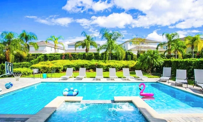 West Kissimmee Villa | Lavish 11BR Private Villa with Theater Games SPA Pool - 10 min to Disney FL