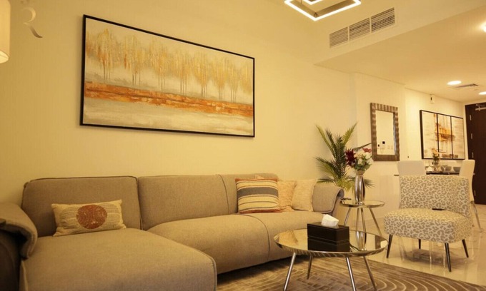 Al Raha Beach Apartment | Lavish 2BR Getaway w/Pool, Gym & WiFi - Al Raha
