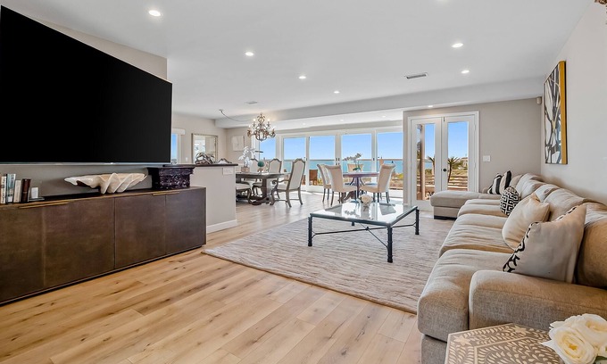 La Jolla Mesa House | Lavish Dog-Friendly Estate- Epic Ocean Views, Private Pool, Hot Tub & Central AC