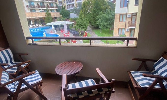 Sveti Vlas Apartment | Lavish, Poolside 2 Bed Apt at Garden of Eden