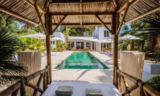 Santa Eulalia del Rio Villa | Lavish Villa Near Cala Llonga