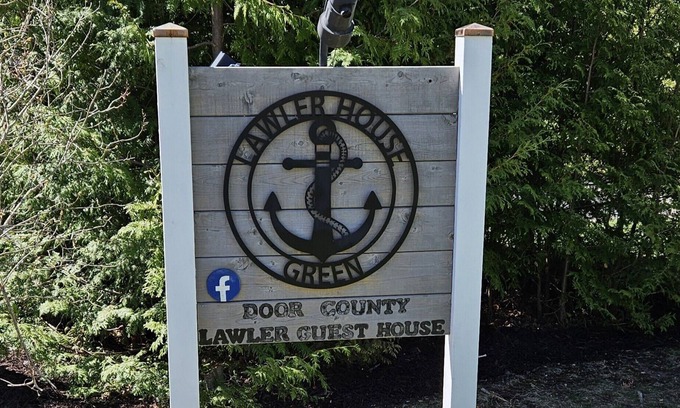 Fish Creek House | Lawler Guest House - Green - within walking distance of everything in Fish Creek