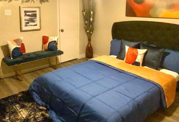 Lake Highlands Apartment | Lay your head on My Shoulders