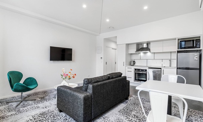 Avondale Cottage | Layard Apartments 431 - West Auckland Apartment