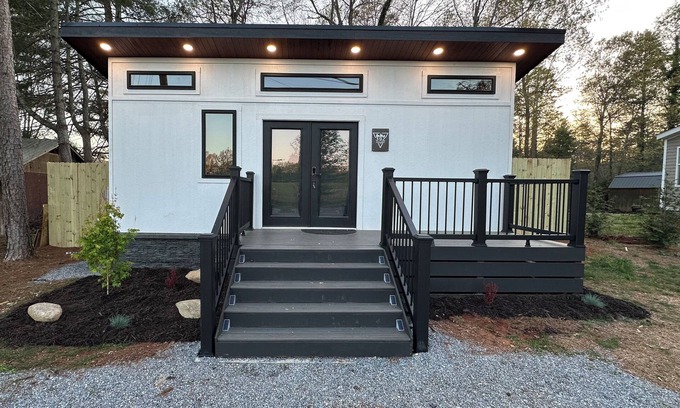 Marion House | Layla Haus-Tiny Home W/Private Yard ~ Pet Friendly