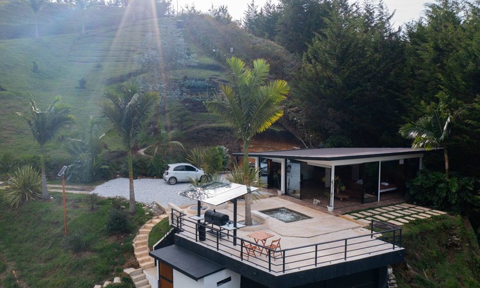 El Penol Cabin | Laze Lake
