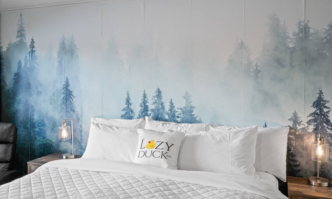West Yellowstone Hotel | Lazy Duck Inn #29 King Suite