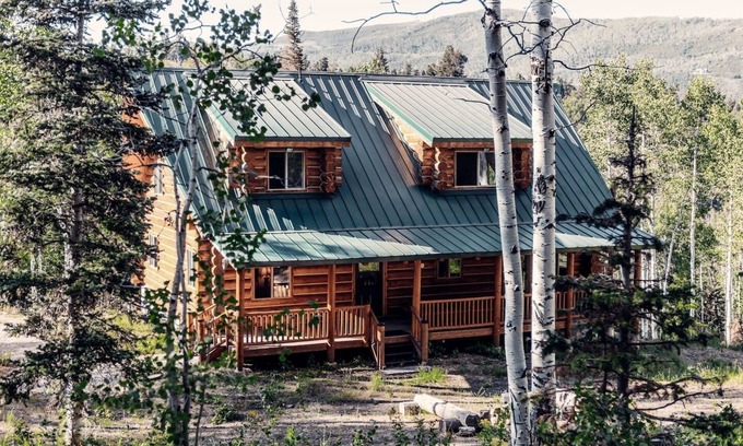 Park City Cabin | Lazy Moose Lodge - Your Park City Mountain Getaway