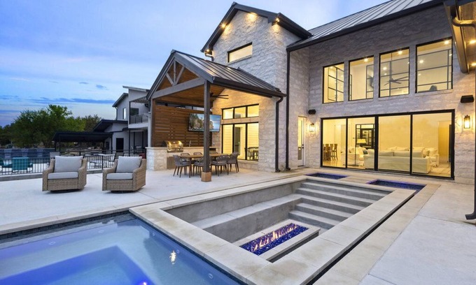 Kingsland House | LBJ Retreat - Luxurious Lake LBJ Waterfront - German Farmhouse Getaway