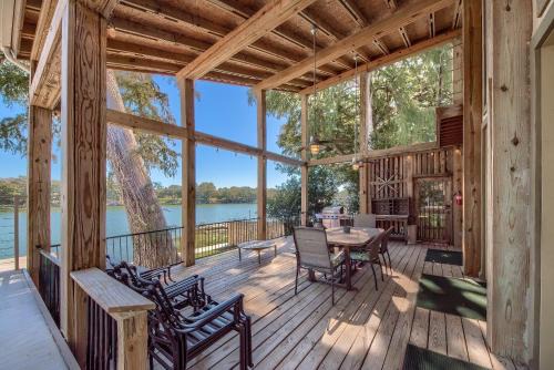 New Braunfels House | LD 247 Waters Edge at Lake Dunlap