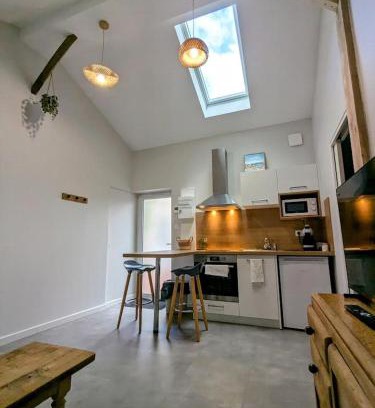 Riorges Apartment | Le Bohème, sauna & spa