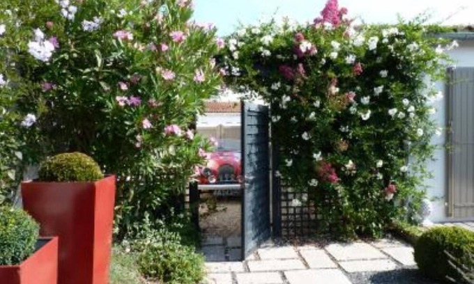 Le Bois-Plage-en-Re Villa | Le Bois Plage En Re: House/Villa - LE BOIS PLAGE EN RE