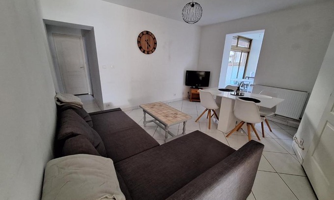 Auxonne Apartment | Le-bon-appart de plain-pied avec terrasse