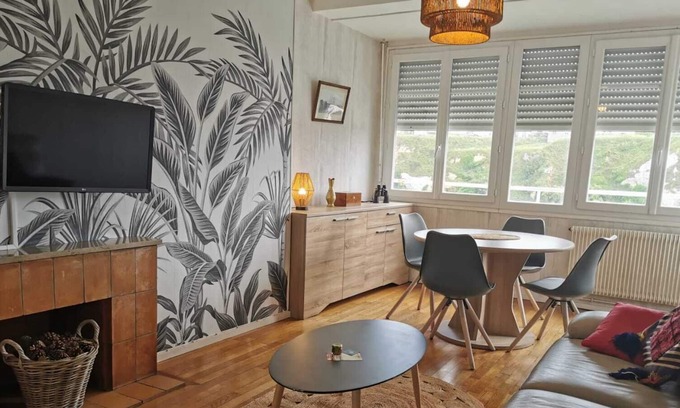 Dieppe Apartment | "Le Bon Séjour" Apartment View on the Channel