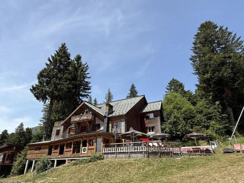 Laveissiere Bed & Breakfast | LE BUFADOU - Gîte Auberge -