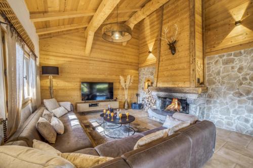 Araches-la-Frasse Ski Chalet | Le CHALAY