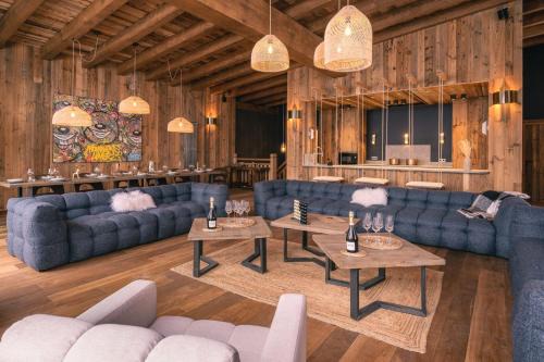 Meribel Centre Ski Chalet | Le Chalet des Amis - Meribel - piscine, ciné, salle de jeux