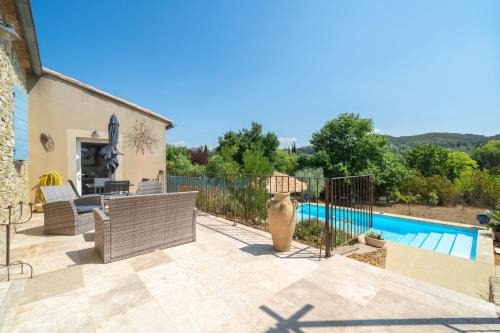 Saint-Romain-en-Viennois Apartment | Le Chant des Cigales - Climatisé piscine partagée