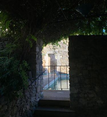 Menerbes House | Le charme au centre du village