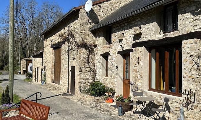 Saint-Hilaire-la-Treille Cottage | Le Cottage at The Moulin Treillard