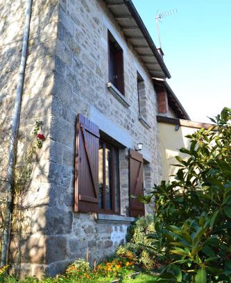Peyrat-le-Chateau House | Le cocon de l'étang