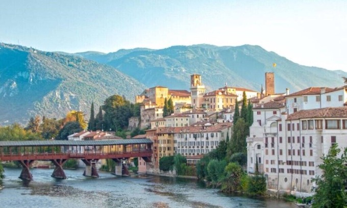 Romano d'Ezzelino Bed & Breakfast | Le Fate Corbezzole B&B - Euphrasia
