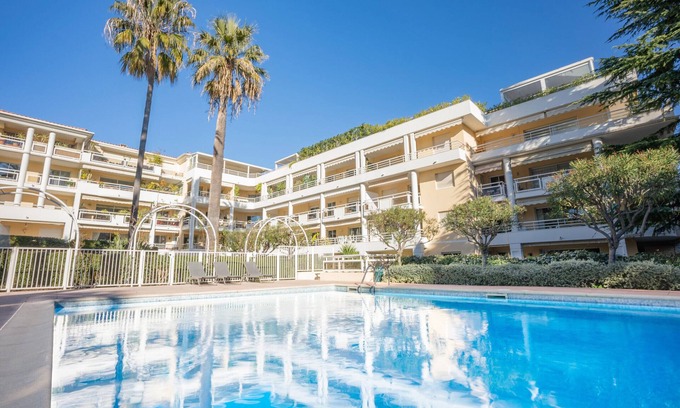 Prado - Republique Apartment | Le First