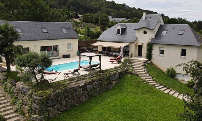 Lagarde House | Le Gite à JP