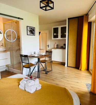 La Poterie Apartment | Le Golden-Terrasse & Parking