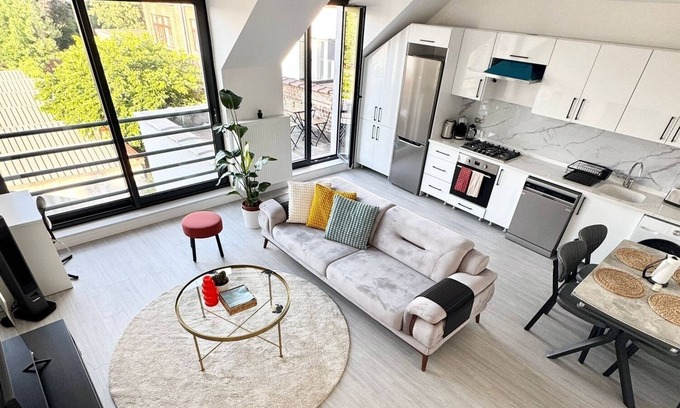 Ixelles Apartment | Le Grand Chic