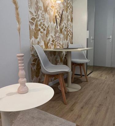 Rochefort Apartment | Le Jardin Royal