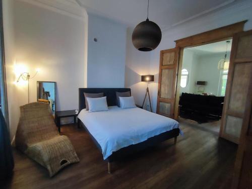 Saint-Laurent Apartment | Le Liégeois - proche centre - Maison de maître
