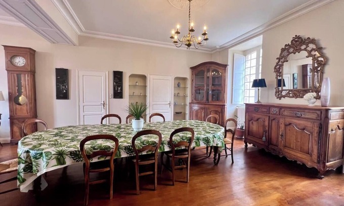 Allassac House | Le Logis de la Providence -12 pers -Bourg Allassac