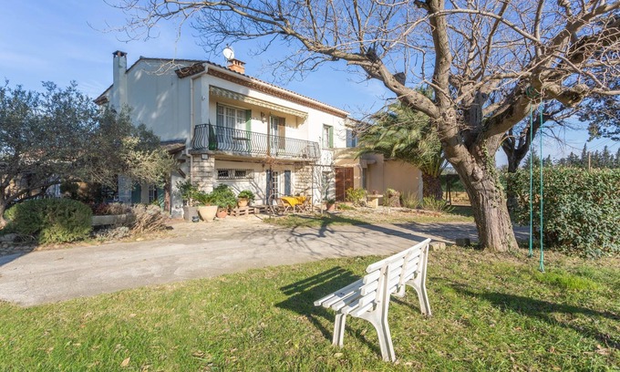 Montfrin House | Le Mélomane - Maison climatisée avec jardin clos