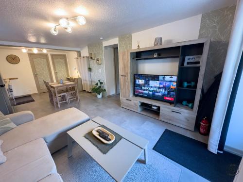 Paroisse Notre-Dame Apartment | Le Maé classé 4 étoiles, terrasse et parking