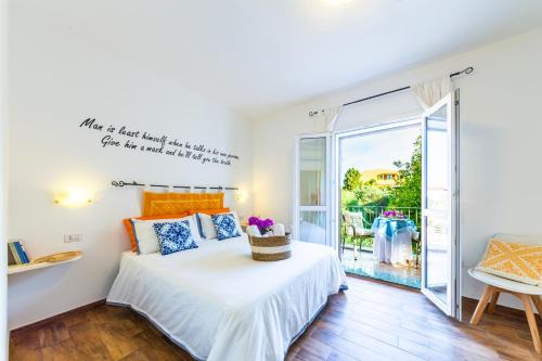 Ruoni Bed & Breakfast | Le Maschere B&B