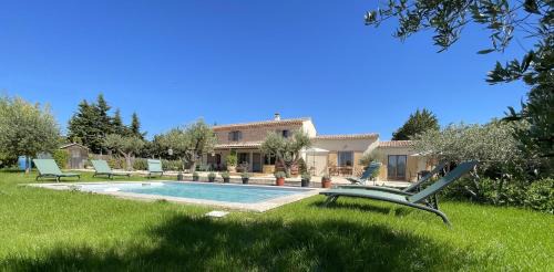 Bagard House | "Le Mazet de la Draille" - Gîtes et Mas en Cévennes - Meublé de Tourisme 5 Etoiles - jusqu'à 14 personnes - Piscine et Jacuzzi
