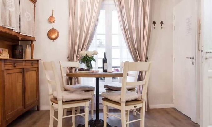 Saint-Merri Apartment | Le Merlot du Marais - Pompidou